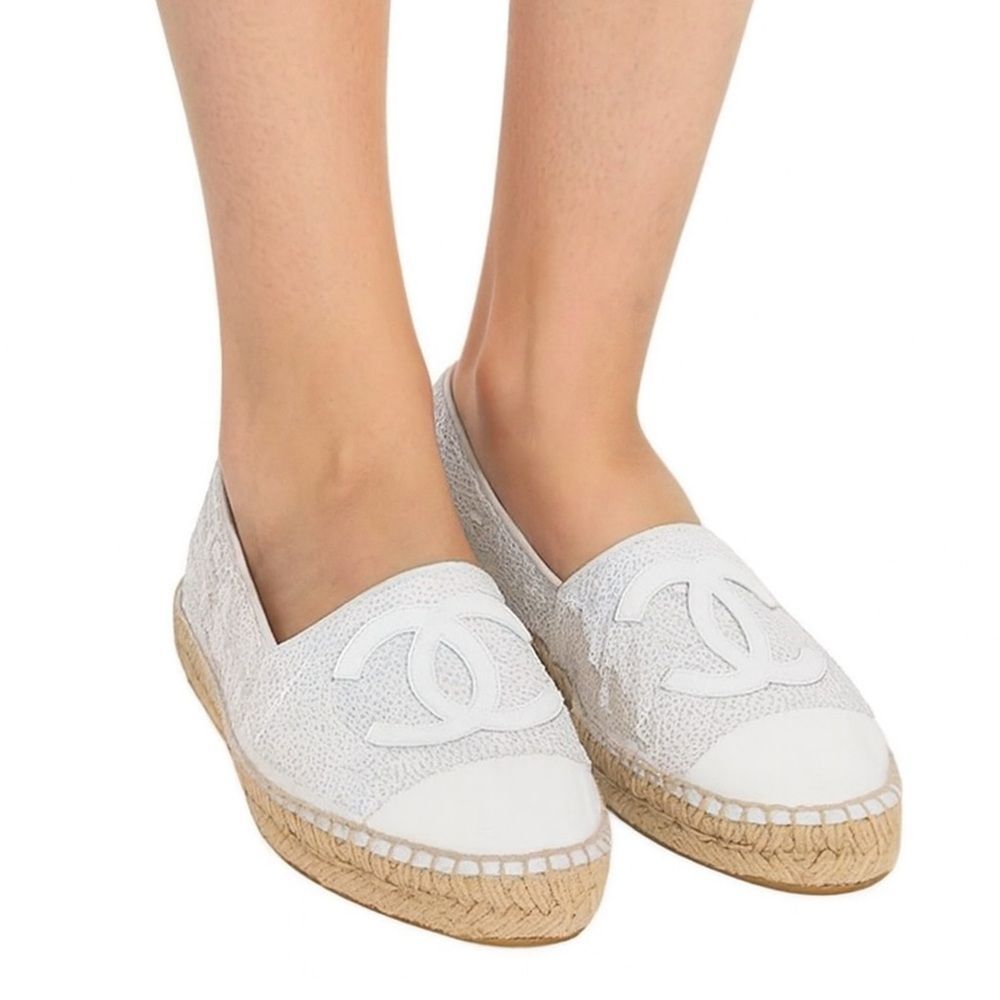 CHANEL White Woven Interlocking CC Logo Sequin Flat Espadrilles Size EU37